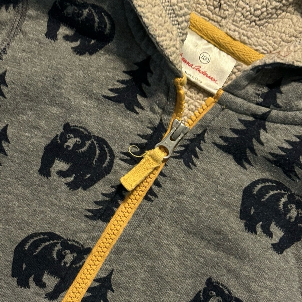 Cozy Gray Bear Print Hoodie for Kids - Picture 2 of 4
